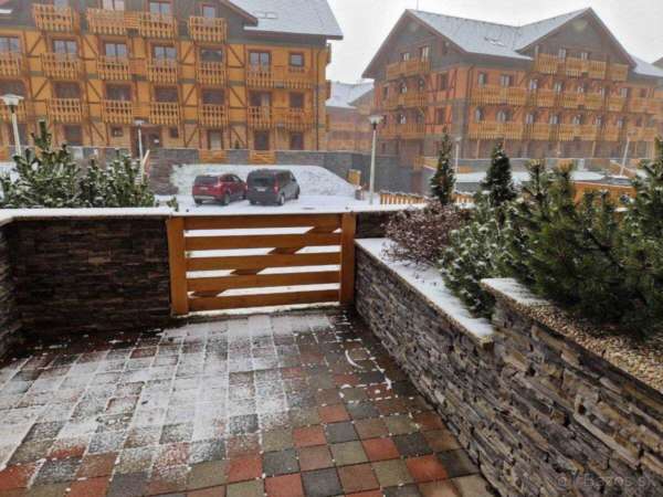 1 IZB APARTMÁN s TERASOU, VEĽKÁ LOMNICA, VYSOKÉ TATRY