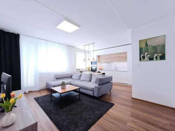 4 - IZB. BYT S LOGGIOU, KOŠICE – JUH, KRAKOVSKÁ UL., 7 posch./8