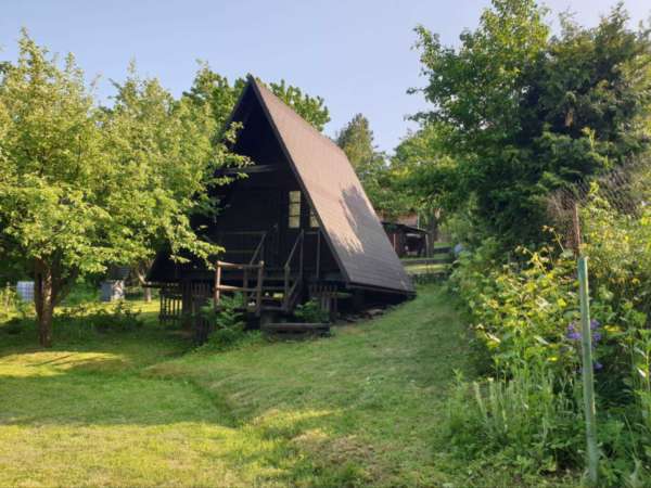 CHATKA s VEĽKÝM POZEMKOM 905 m2 a ELEKTRINOU, KOŠICKÉ OLŠANY