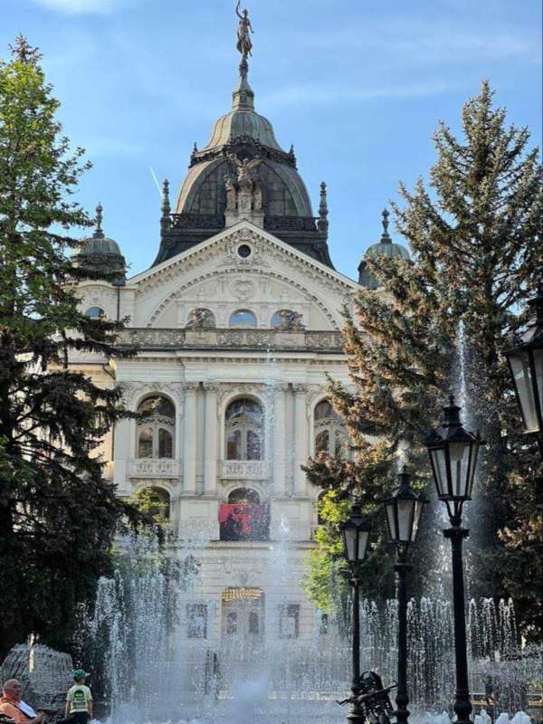 PRENÁJOM | Štýlový 2-izbový byt v centre Košíc – Hlavná ulica, parkovanie vo dvore