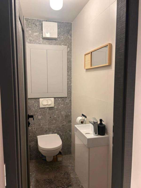 WC.jpg